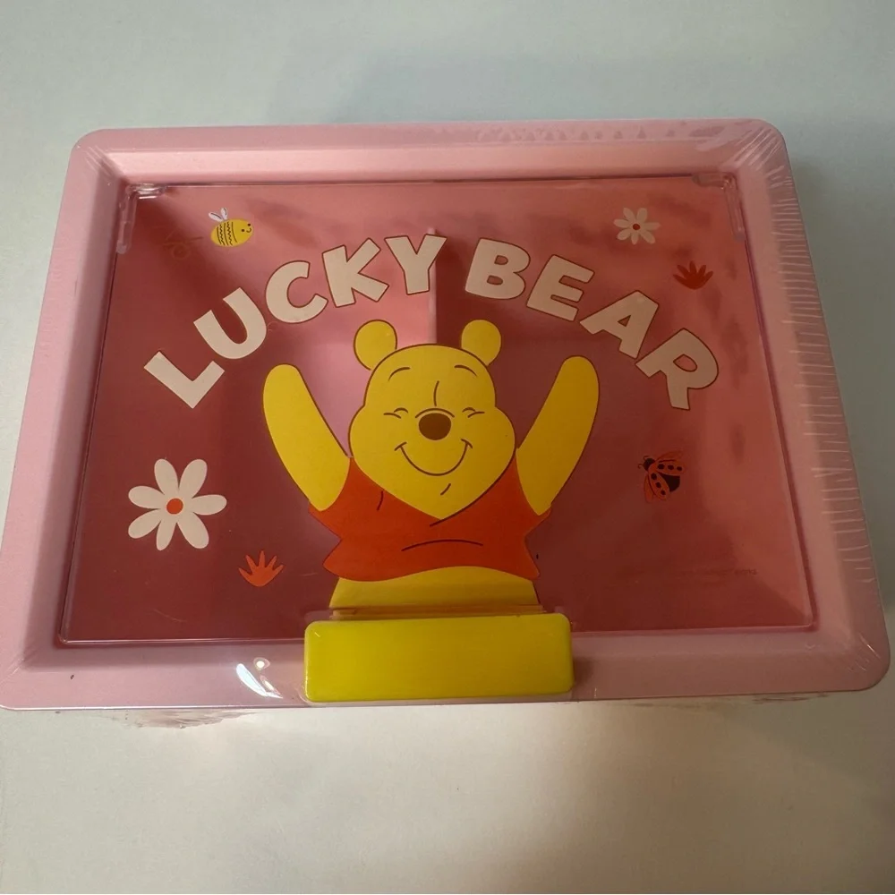 NWT. Disney Winnie the Pooh Collection Dustproof Makeup plastic box